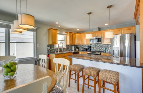 Avalon Condo | Avalon Vacation Rental w/Porch & Grill!