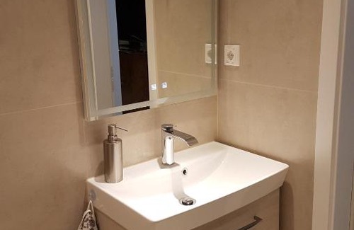 Euskirchen Apartment | Avantgarde