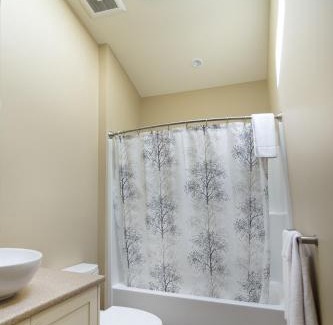 Port Renfrew House | Avatar by Eagle Reach Properties