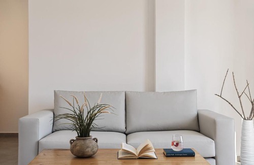 Chora Folegandros Hotel | AVATON