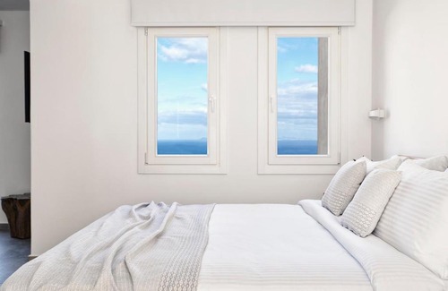 Chora Folegandros Hotel | AVATON