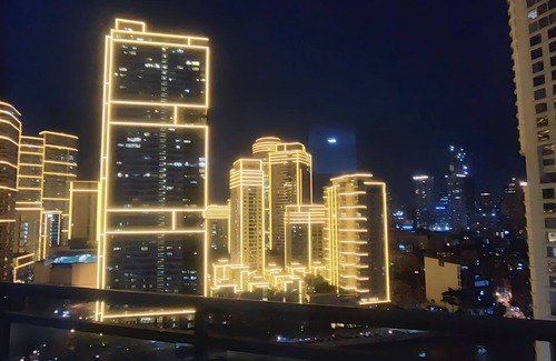 Downtown Condo | Aveline Suites Cozy Skyline View @ Acqua Private Residence,
