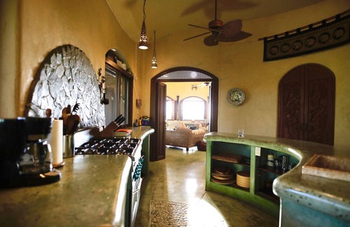 Rio Seco House | ★Avellanas beach Luxury w/king beds + ocean views