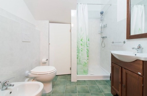 Genga Apartment | Avenale vacation house, Marche