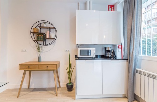 Guindalera Apartment | Avenida America III apartment in Madrid