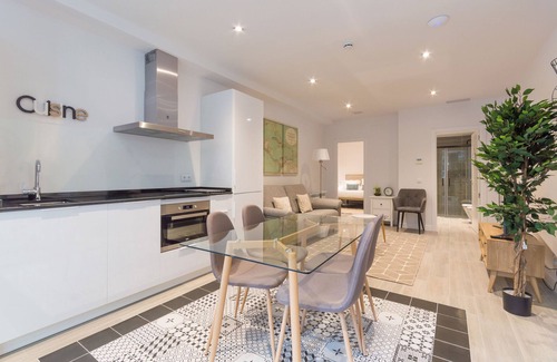 Guindalera Apartment | Avenida America VI apartment in Madrid