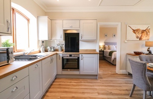 Stanton on the Wolds Cottage | AVENUE CROFT, family friendly in Tollerton, Nottinghamshire
