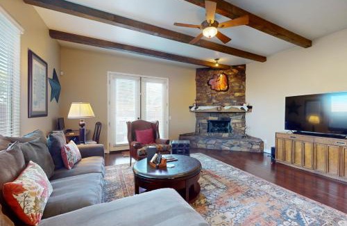 La Quinta Cove House | Avenue Rubio Retreat Permit# 66636