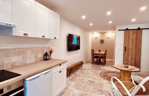 Dampsmesnil House | Aveny Spa House