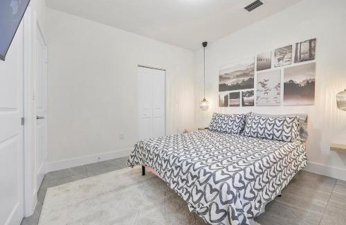 Goulds Apartment | Avi Lux Stay
