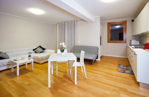 Aviano Apartment | AVIANO CENTER COMFORTABLE LUXURIOUS FREE PARKING WIFI