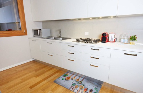 Aviano Apartment | AVIANO CENTER COMFORTABLE LUXURIOUS FREE PARKING WIFI
