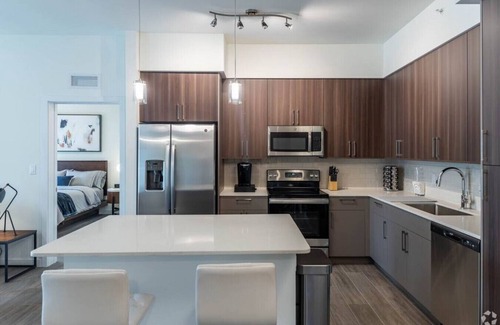Greenacres Apartment | Aviara Green - 'Penta' - 107 · 'Penta' at Aviara Green - Modern Apartment & Pool