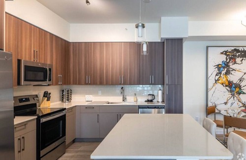 Greenacres Apartment | Aviara Green - 'Penta' - 107 · 'Penta' at Aviara Green - Modern Apartment & Pool