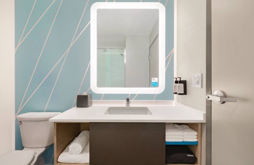 Madison Hotel | avid hotel Madison - Huntsville West by IHG