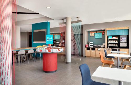 Elkhart Hotel | avid hotels Elkhart North by IHG