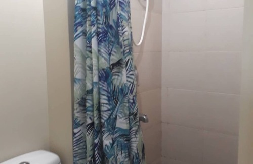 San Dionisio Condo | AVIDA TOWER 4-3Q AIRPORT TRANSIT HOME AND CONDOHOSTEL