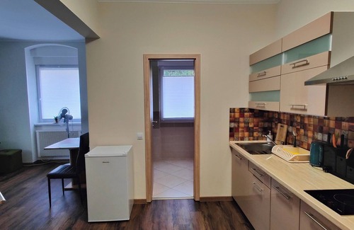 Brezova Apartment | Avignon - 1 Bedroom Flat on the first floor