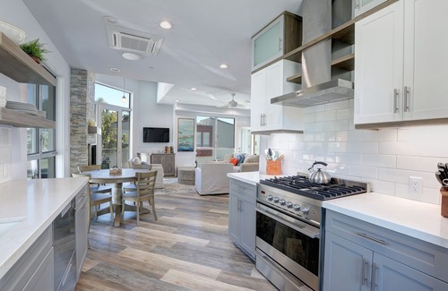 Avila Beach Condo | Avila Breeze condo downtown Avila Beach 2 min to beach