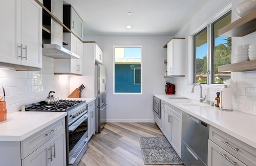 Avila Beach Condo | Avila Breeze condo downtown Avila Beach 2 min to beach