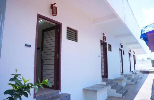 Bommayapalayam Apartment | AVM Paalm Meadows Resort Deluxe Room