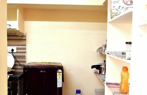 Begumpet Apartment | AVN302 - Lovely 1 Bedroom, AC, Wifi, Kitchen set