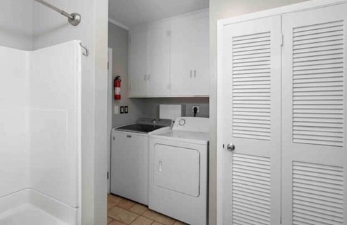 Avon Lake House | Avon Lake Getaway