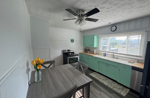 Avon Lake House | Avon Lake- The Lake House