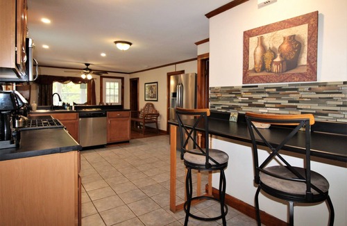 Maryland House | Avon Lakeshore - Waterfront retreat with hot tub!