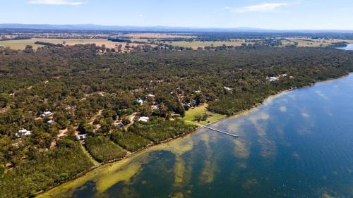 Forge Creek House | Avon - Waterfront Retreat