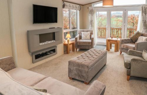 Dunning House | Avonal Lodge 24