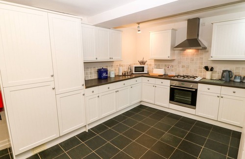 Borth-y-Gest Cottage | AVONDALE, family friendly, country holiday cottage in Borth-Y-Gest