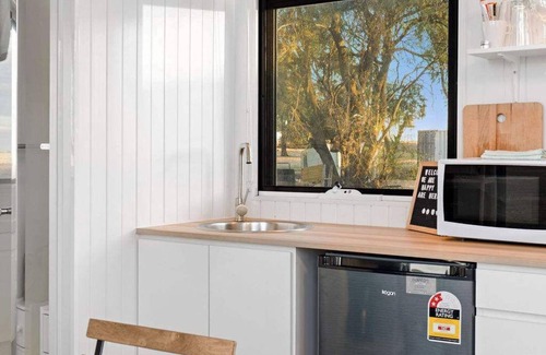 Banyena House | Avondale Heights by Tiny Away