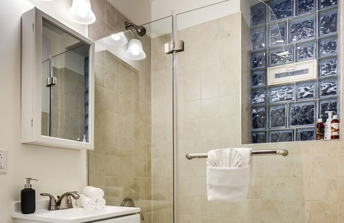 Avondale Apartment | Avondale is Calling! This Beautiful Neighborhood Offers Charming Tree-lined Streets Plus is Convenient to All the Hot Spots by RedAwning
