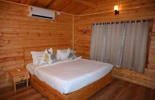 Chevella House | AVY Abode - 3bhk Farm Stay, Private Pool in Moinabad