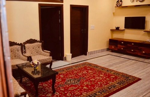 Agra Apartment | Avys G1 #Agra #India #Clean &Safe#2min Radhasoami Temple #3BHK Flat #City Center