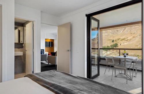 Arthur's Point Apartment | Awa Apartment @ the base of Coronet Peak