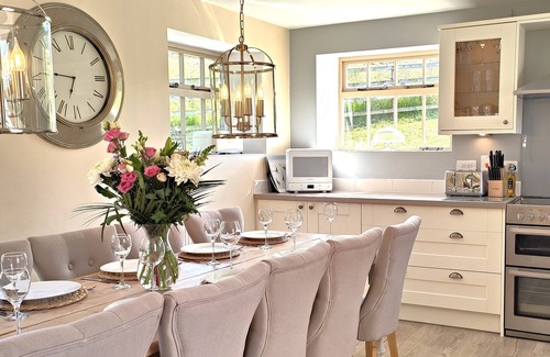Bradbourne House | AWARD-WINNING, 5* LUXURY, TISSINGTON FORD BARN, DERBYSHIRE. 12 GUESTS & 2 DOGS