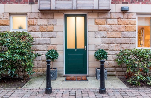 Durham Apartment | Award winning apartment, central and riverside with terrace and free car parking