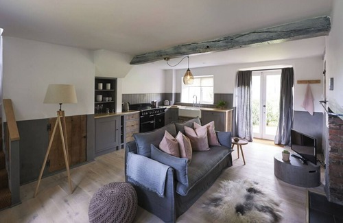 Sharrington Cottage | Award-winning, stylish and simple, in a countryside setting near the coast