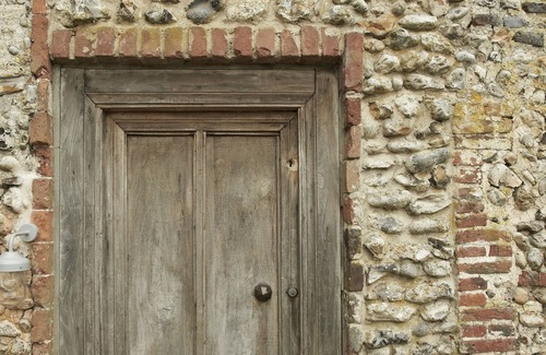 Sharrington Cottage | Award-winning, stylish and simple, in a countryside setting near the coast