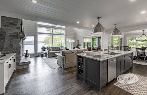 Baysville Cottage | Award Winning View on Lake of Bays, 3 bdrm 3 bath 4 season cottage!
