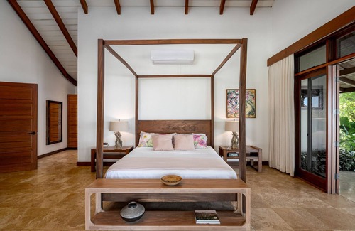 Mal Pais Cabin | Award Winning Villa Brisas Del Cabo - Close to beaches & Family Friendly