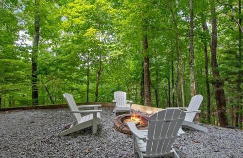 Blue Ridge House | Away From Everyday - Aska Adventure - Blue Ridge