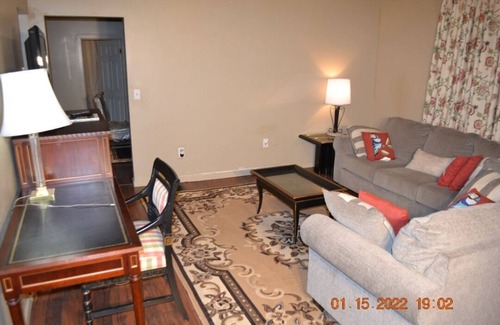 Northeast Columbus House | Away from home rental-Cheerful 4-Bedroom|2BA home!