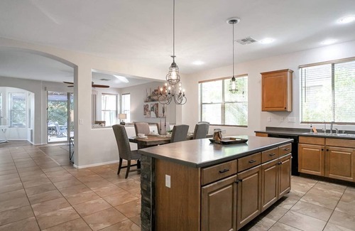 Tramonto House | Away from the hustle and bustle with private pool and 3 community poolsn