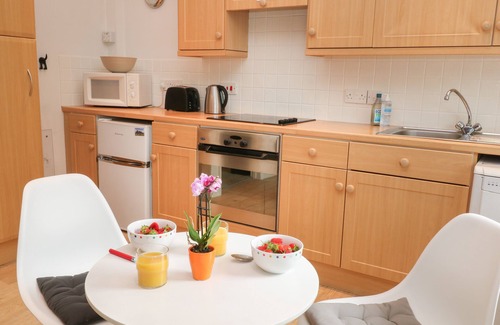 Highampton Cottage | AWDRY BUNGALOW, pet friendly, character holiday cottage in Sheepwash