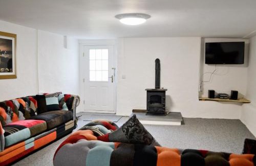 Aberaeron House | Awelfa - On7