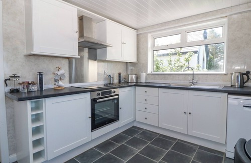 Elim Cottage | AWELFRYN, family friendly, character holiday cottage in Llanddeusant