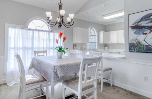 Central Myrtle Beach Apartment | Awesome 2 Bdrm, 2 full bath with gorgeous views of the golf course and pool!